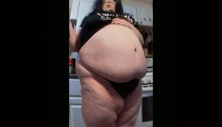 I Love to Stretch My Stomach