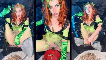 U visit poison Ivy part 2 she chain smokes 2 Marlboros at once while she masturbate in her smokes and pee butts