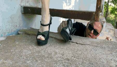 One Stiletto: On the Trail of the Sneaky ThiefSD