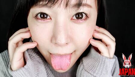 Arisa's Sensual Oral Showcase: A Saliva-Fueled Sensation