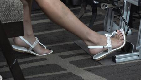 Kilo Has a Go at the Portable Car Pedal Simulator (MP4 - 1080p)