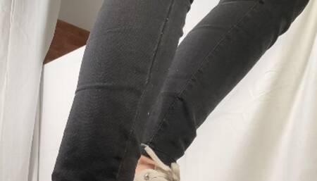 A Shoejob with dirty white sneakers - CBT, Shoejob and some spitting in well worn dirty Converse Chucks - sidecam only - 4k