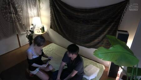 104DANDAN-004 「おばさん我慢できないの…」ヌキ無しメンズエステで勃起を誘うお色気セラピストの連射