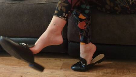 Fifi dangling mules in leggings replay