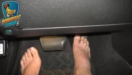 NYC FEET DRIVES A JEEP BAREFOOT