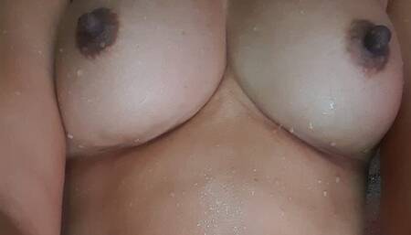 Desi Village Bhabhi Did Anal and Pussy Fucking with Pilash Full Video
