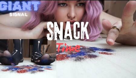 snack time unawear giantess