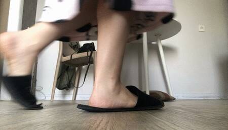 Slippers, feet dom!