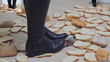 Careless Bread Crush in Flat Leather Boots