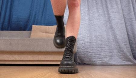 19 yo Girl got Doctor Martens boots and boasts about them, fc285x 1080p