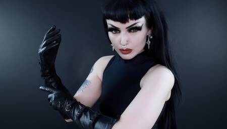 Leather Glove Executrix