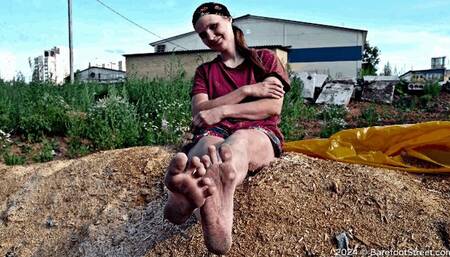 Real barefooter Marina shows off her stone soles and walks around the construction site, barefoot of course (part 3 of 4)