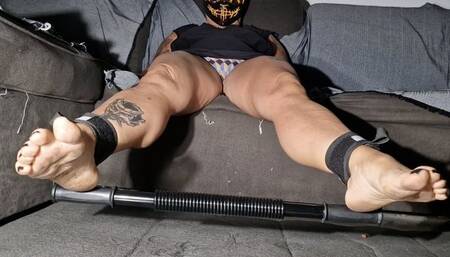 bbw amazon strong feet challange feats of feet strength! big muscular legs calves and dirty soles feet playing with new ideas