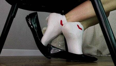 She play with ballet flats AVI