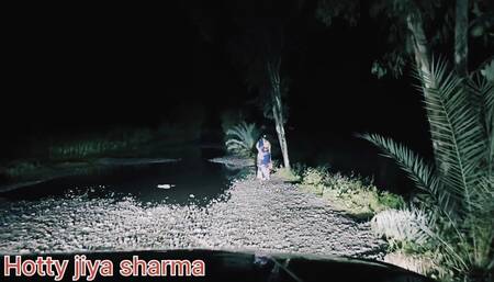 Raat ko Akeli Desi Ladki Ko Fusla Kr bailgadi Mein Bithaya Or Chod Kar Sadak Par Hi Vapis Chod Diya