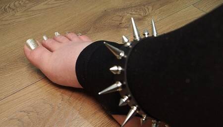 #3 BBW foot in yoga leggings (no talk)