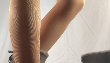 A Shoejob dream comes true - Bootjob and CBT in dirty Uggs - Tramplegirl brings him to cumplosion in Nylons ans Boots - sidecam only - HD