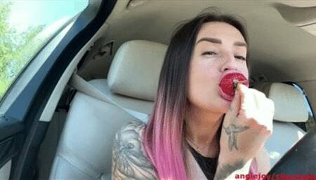 She filling belly while riding fast mp4