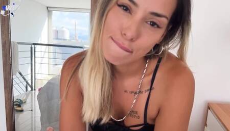 Le pido ayuda para elegir un body y soy tan puta que me lo termino cogiendo. Rulo ft Sol Peterson