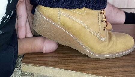 OLD CLIPS: Katrin test her privat Wedgeboots and Slingpumps unknown on my Cock