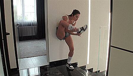 Smelly feet after sweaty men’s Nikes ( 1920x1080 HD) WMV