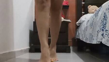 LEIDY CRACKERS CRUSH WITH FEET PISADA DE LEIDY DE GALLETAS CON PIES