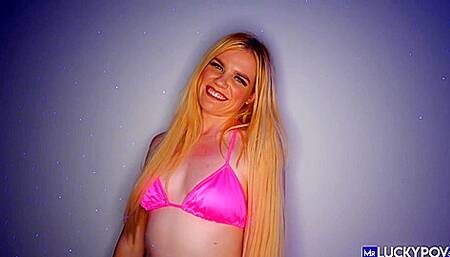 Niki Sweet - Nikki Sweet In Pretty At Petite Smut