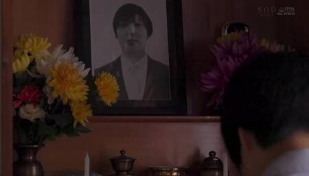 STARS-771 数年ぶりに帰省すると、アラサーの姉は未だに自称家事手伝い（ニート）の喪女だった。 隠れ巨乳