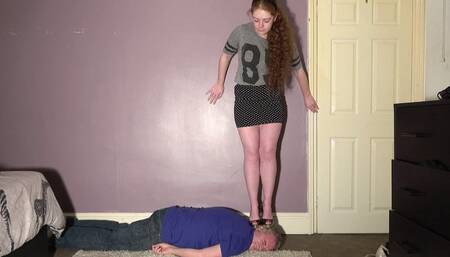 Lisa's Polka Dot Skirt & Classy Platform Peep Toe Shoes (4K)