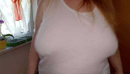 Breasts Jiggle