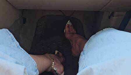 Milah Arches arcos viajeros 5 traveling to Valencia on clear pump heels