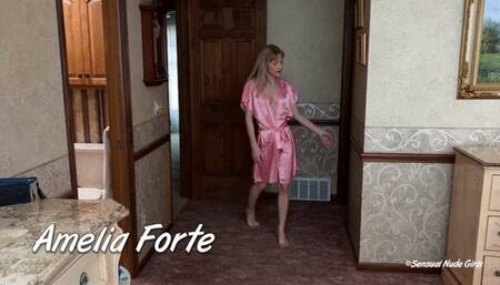 Amelia Forte 20 Minute Nude Strip & Nude Bed Tease
