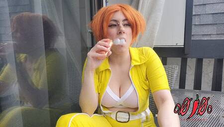 APRIL O'NEIL PUBLIC FLASHING AND VAPING