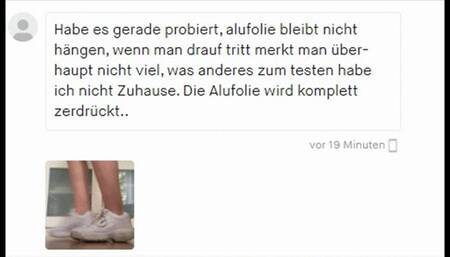 OC: Girls and Teens crush on Kleiderkreisel to test her shoes - 8