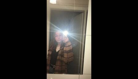 OC: Girls and Teens crush on Kleiderkreisel to test her shoes - 4