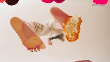 Giantess Ella - Candy Crush
