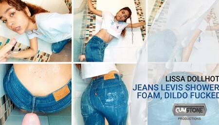 JEANS LEVIS SHOWER FOAM, DILDO FUCKED