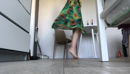 Feet dance!
