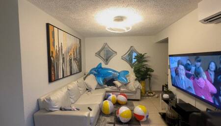 Owllete destroys 5 beach balls