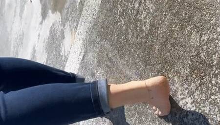 CLEAN MY DIRTY FEET FV