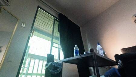 Teenie on Giantess Floor 1080