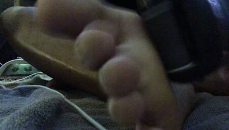 Goddess making Foot Dust 1080