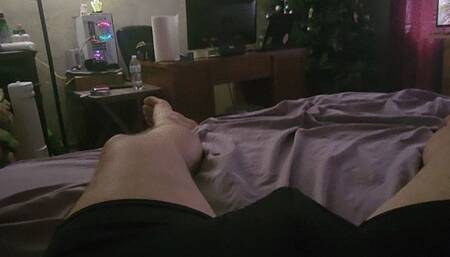 Sucking cock while winding down for the night