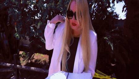 Strange interview SD