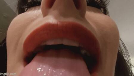 LilMizzUnique finds you in her fridge, then her mouth VR4K