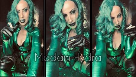 Madam Hydra smokes 2 Marlboro 100 at once while she please your snake