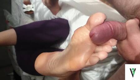 A Gripping Toejob!!!