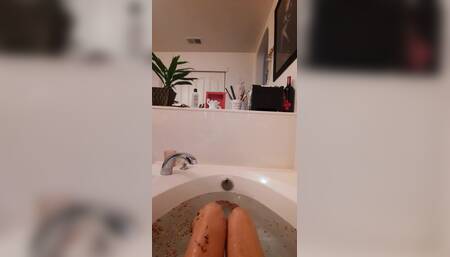 Bathtime in My Sisters Beautiful Big Tub