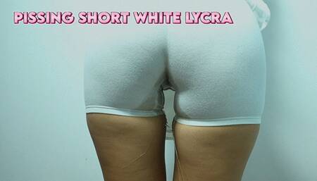 PISSING SHORT WHITE LYCRA