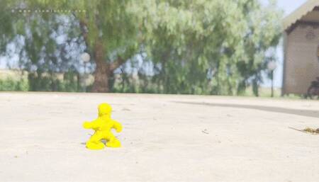 Giantess and clay men under her flipflop